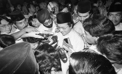 KL94_08072015_MESYUARAT_UMNO