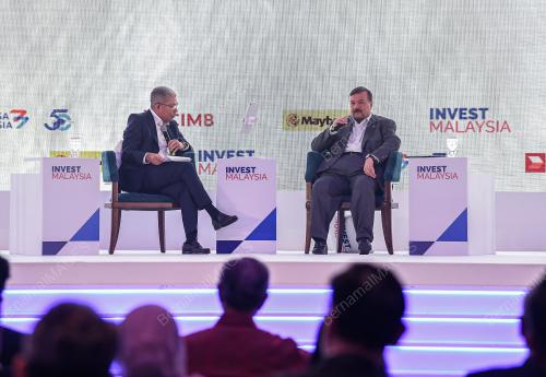 DATUK SERI AMIR HAMZAH AZIZAN
