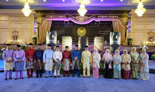 AL-SULTAN ABDULLAH RI'AYATUDDIN AL-MUSTAFA BILLAH SHAH