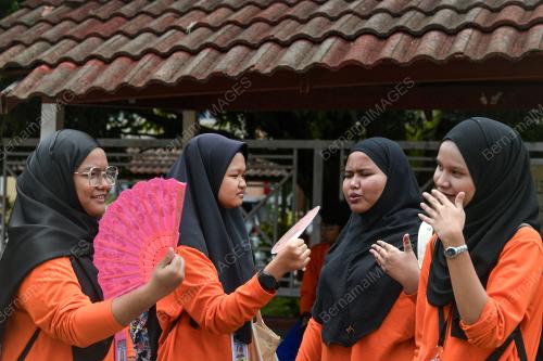 BAJU SUKAN DAN CUACA PANAS