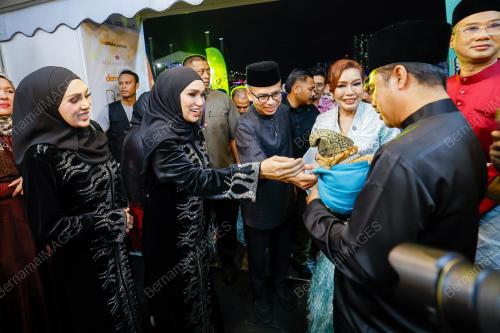 DATUK FAHMI FADZIL