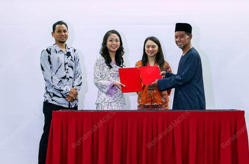 HANNAH YEOH