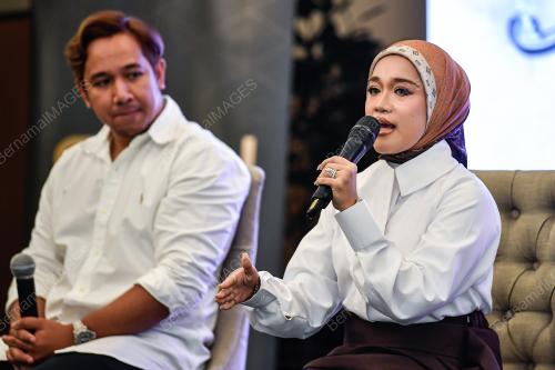 ERNIE ZAKRI