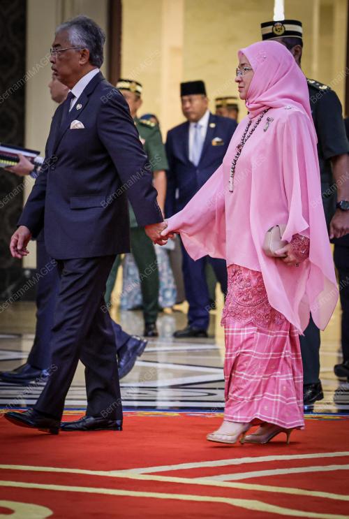 AL-SULTAN ABDULLAH RI'AYATUDDIN AL-MUSTAFA BILLAH SHAH