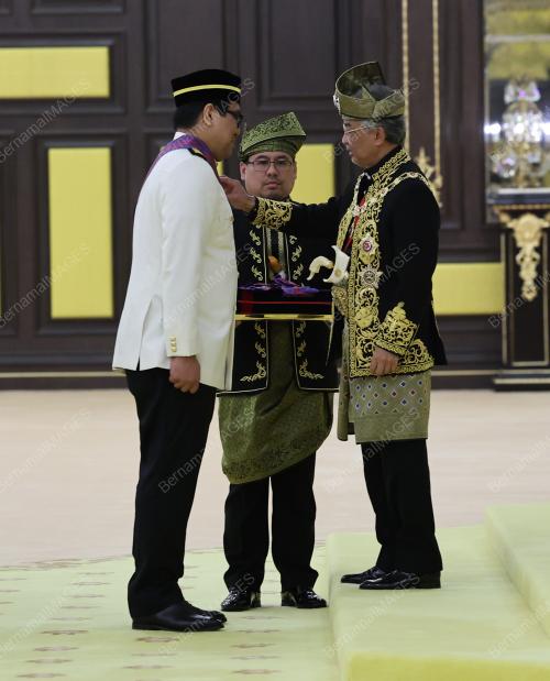 AL-SULTAN ABDULLAH RI'AYATUDDIN AL-MUSTAFA BILLAH SHAH