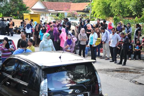 KL95_11042012_GEMPA
