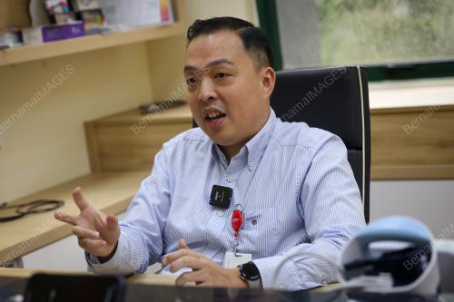 DR LIM CHONG WEI