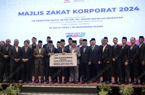 DATUK DR MOHD NAIM MOKHTAR