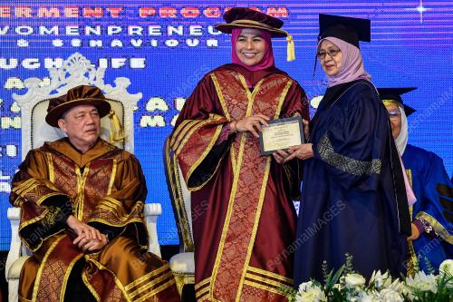 DATUK SERI FADILLAH YUSOF