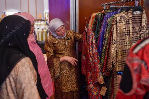 DATUK SERI NANCY SHUKRI