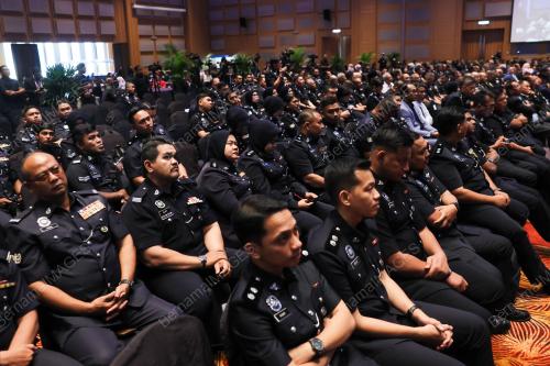 DATUK SERI SAIFUDDIN NASUTION ISMAIL
