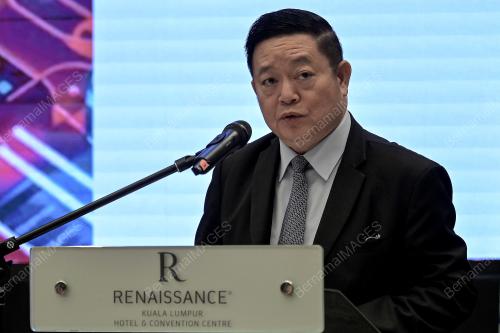 DR KAO KIM HOURN