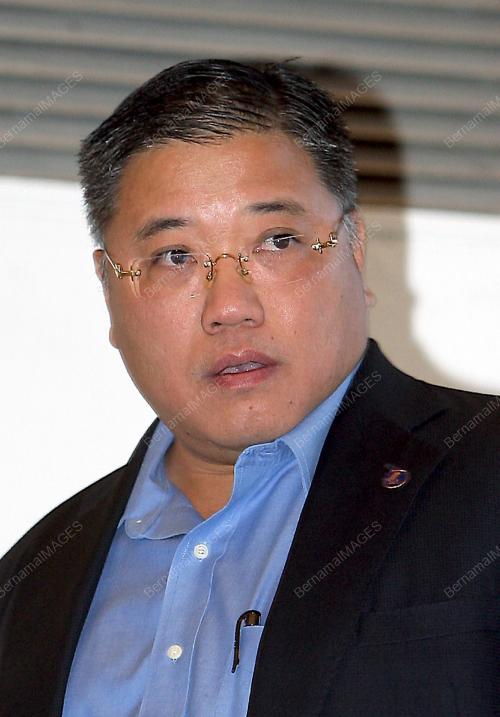 DATUK SERI TIONG KING SING