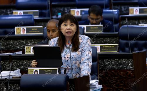 LIM HUI YING