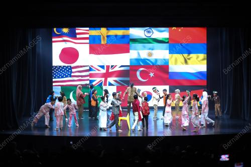 TEATER MUZIKAL DUNIA KITA