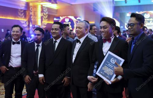 DATUK SERI FADILLAH YUSOF