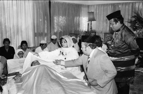 TAN SRI SYED NASIR