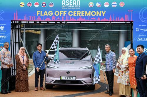 TENGKU DATUK SERI ZAFRUL ABDUL AZIZ