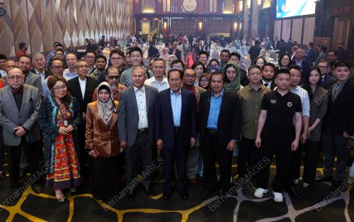 DATUK SERI AHMAD MASLAN