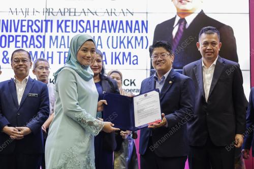DATUK EWON BENEDICK