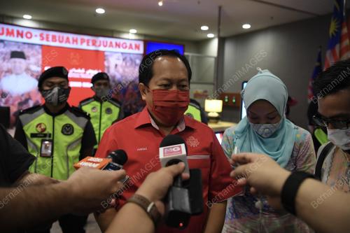DATUK SERI AHMAD MASLAN