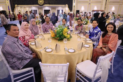 JAMUAN TEH DIRAJA