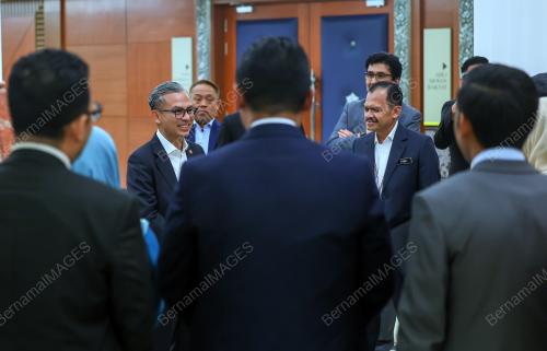 FAHMI FADZIL