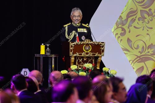 AL-SULTAN ABDULLAH RI'AYATUDDIN AL-MUSTAFA BILLAH SHAH