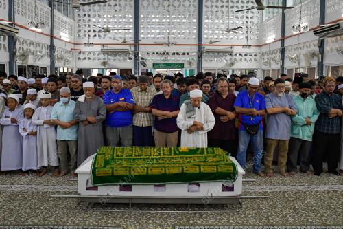 SOLAT JENAZAH PENUTUT CEMERLANG