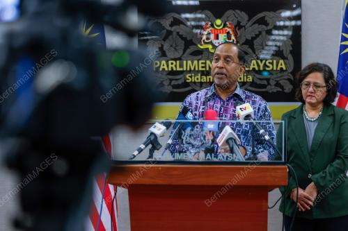 SENATOR DATUK SERI DR ZAMBRY ABDUL KADIR