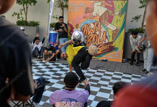 FREESTYLE JIWA BOLA