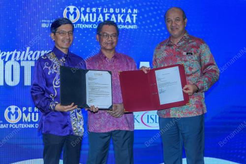DATUK MUSTAPHA SAKMUD