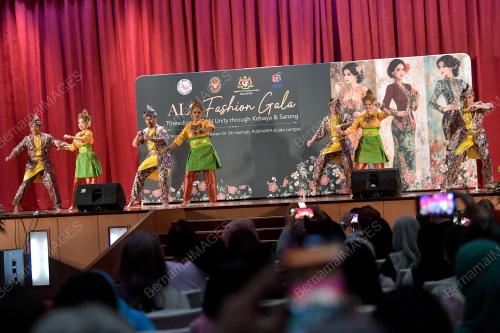 ALC FASHION GALA THREADING ASEAN UNITY
