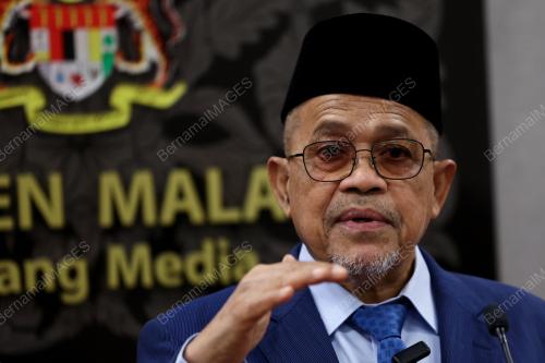 DATUK SERI DR SHAHIDAN KASSIM