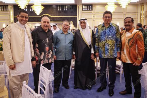 TAN SRI JOHARI ABDUL