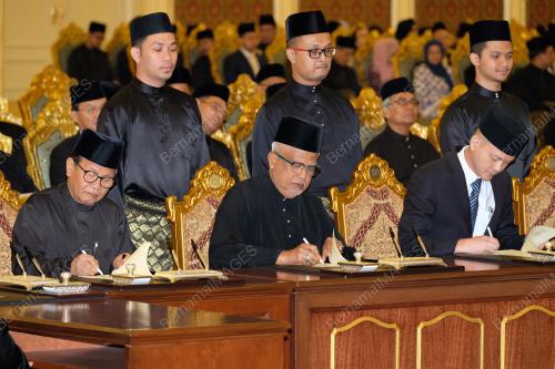 KL98_02072018_MENTERI