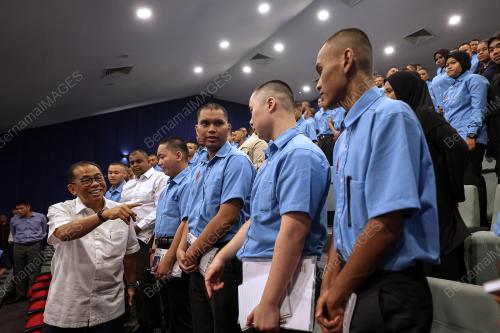 DATUK SERI MOHAMED KHALED NORDIN