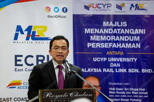 DATUK SERI DARWIS ABDUL RAZAK