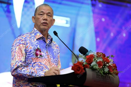 DATUK SERI FADILLAH YUSOF