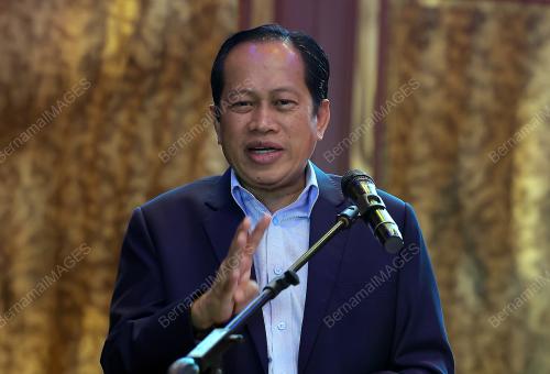DATUK SERI AHMAD MASLAN