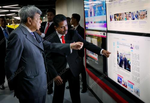 SULTAN SHARAFUDDIN IDRIS SHAH
