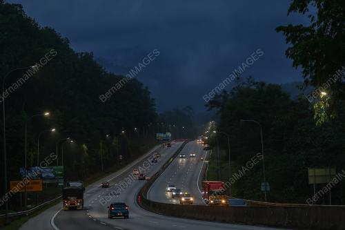 TINJAUAN ALIRAN TRAFIK