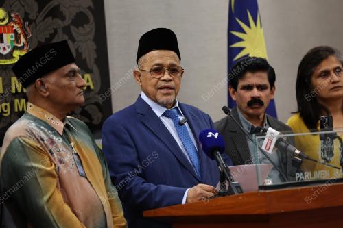 DATUK SERI DR SHAHIDAN KASSIM