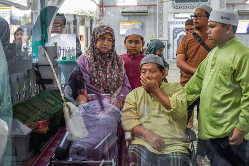 SOLAT JENAZAH PENUTUT CEMERLANG