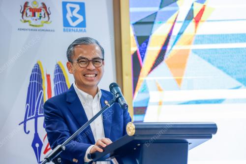 DATUK FAHMI FADZIL