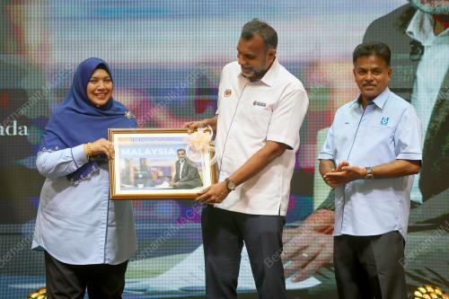 KARNIVAL HAWANA 2025