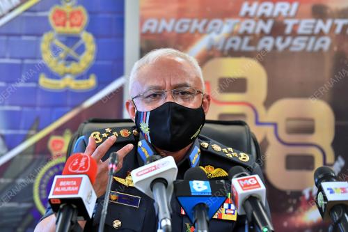 TAN SRI AFFENDI BUANG