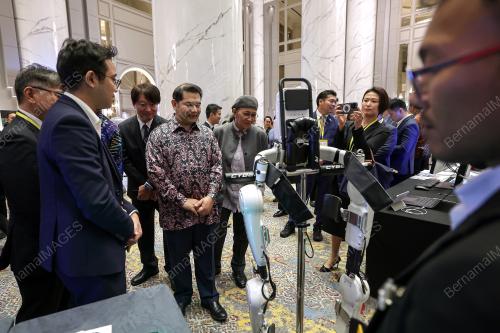 DATUK SERI RAFIZI RAMLI