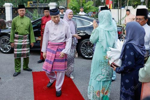 SULTAN SHARAFUDDIN IDRIS SHAH