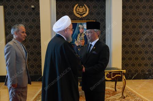 AL-SULTAN ABDULLAH RI'AYATUDDIN AL-MUSTAFA BILLAH SHAH